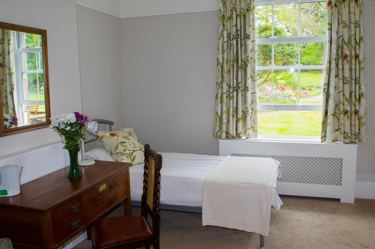 Claridge House Panzió Lingfield Kültér fotó